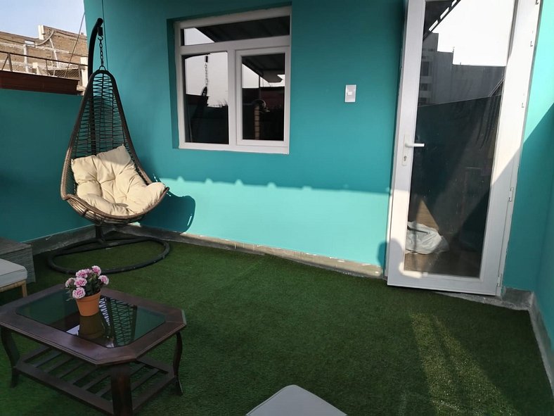 Amplia habitación matrimonial con terraza privada